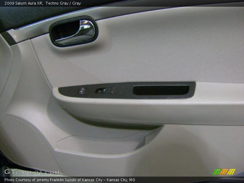 Techno Gray / Gray 2009 Saturn Aura XR