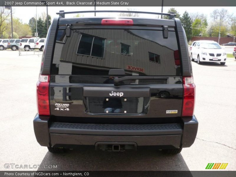 Black Clearcoat / Medium Slate Gray 2007 Jeep Commander Sport 4x4