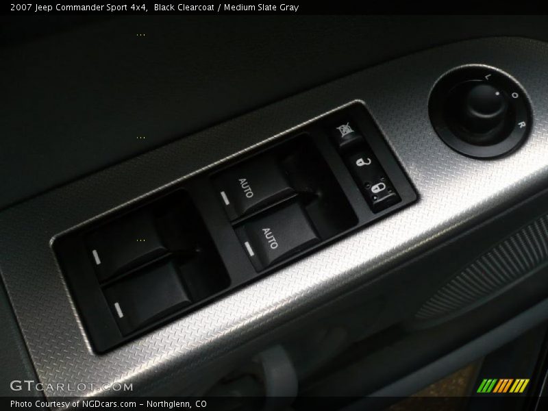 Black Clearcoat / Medium Slate Gray 2007 Jeep Commander Sport 4x4