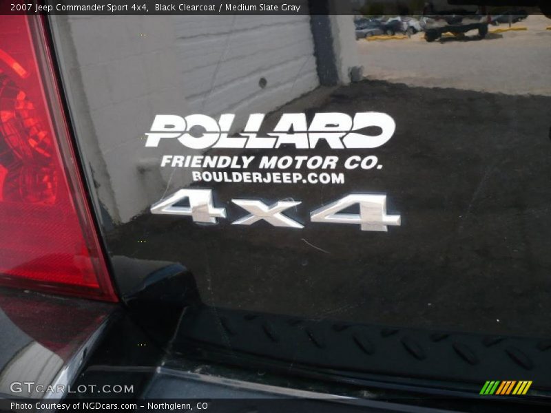 Black Clearcoat / Medium Slate Gray 2007 Jeep Commander Sport 4x4