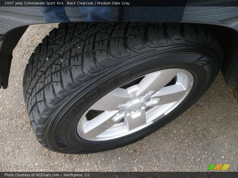 Black Clearcoat / Medium Slate Gray 2007 Jeep Commander Sport 4x4