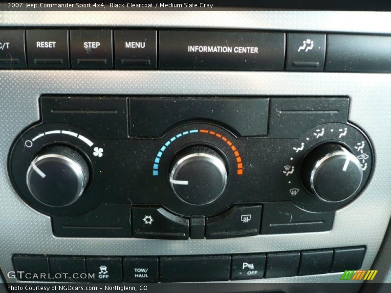 Black Clearcoat / Medium Slate Gray 2007 Jeep Commander Sport 4x4