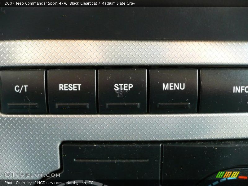 Black Clearcoat / Medium Slate Gray 2007 Jeep Commander Sport 4x4