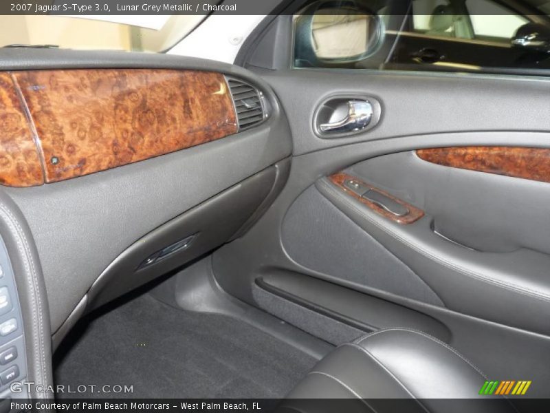 Lunar Grey Metallic / Charcoal 2007 Jaguar S-Type 3.0