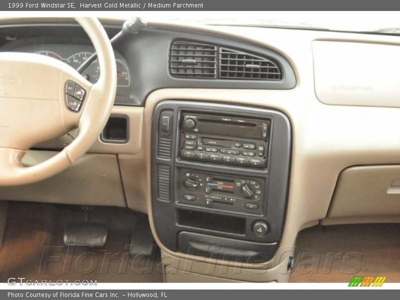Harvest Gold Metallic / Medium Parchment 1999 Ford Windstar SE