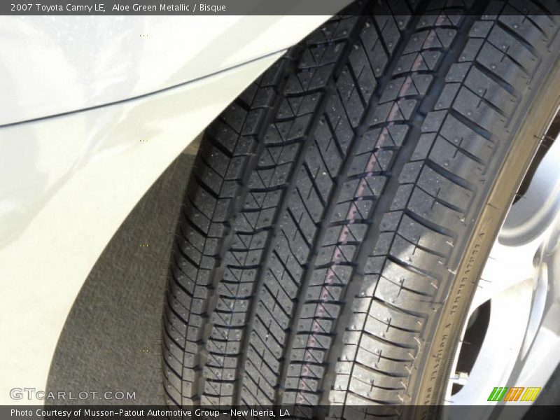 Aloe Green Metallic / Bisque 2007 Toyota Camry LE
