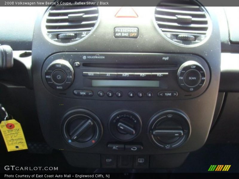 Reflex Silver / Black 2008 Volkswagen New Beetle S Coupe