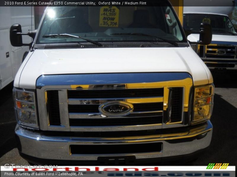Oxford White / Medium Flint 2010 Ford E Series Cutaway E350 Commercial Utility