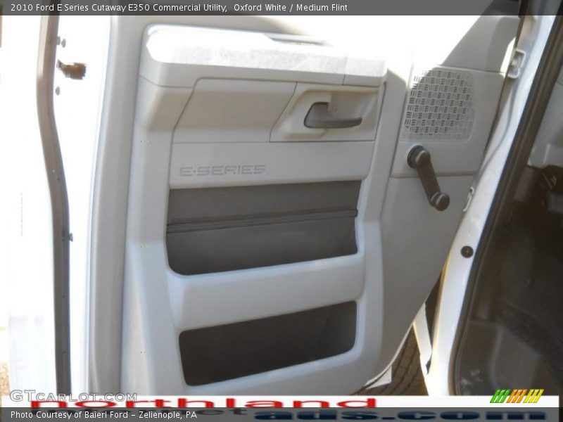 Oxford White / Medium Flint 2010 Ford E Series Cutaway E350 Commercial Utility