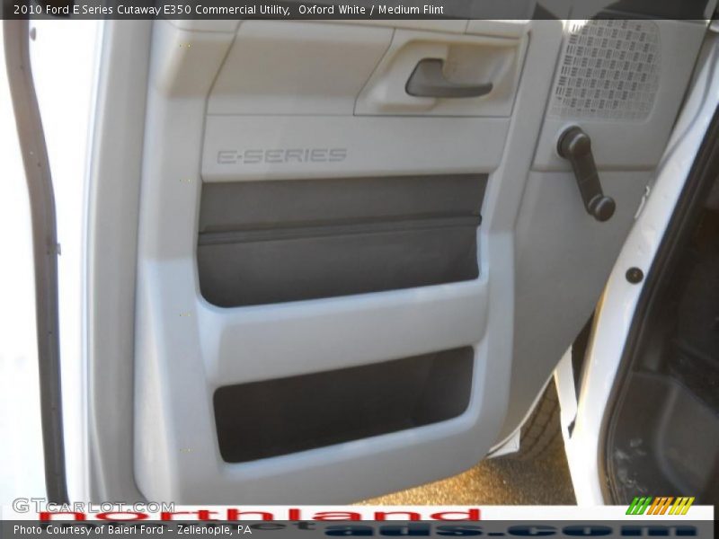 Oxford White / Medium Flint 2010 Ford E Series Cutaway E350 Commercial Utility
