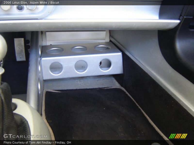 Aspen White / Biscuit 2006 Lotus Elise