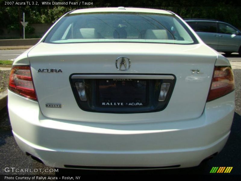 White Diamond Pearl / Taupe 2007 Acura TL 3.2