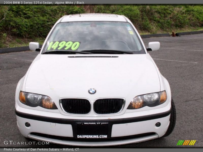 Alpine White / Black 2004 BMW 3 Series 325xi Sedan