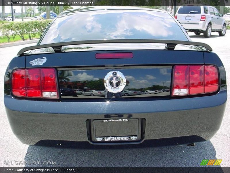 Black / Dark Charcoal 2009 Ford Mustang V6 Coupe