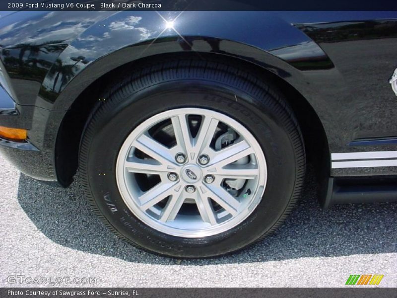 Black / Dark Charcoal 2009 Ford Mustang V6 Coupe
