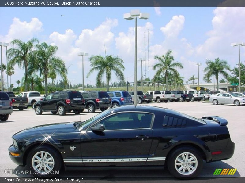 Black / Dark Charcoal 2009 Ford Mustang V6 Coupe