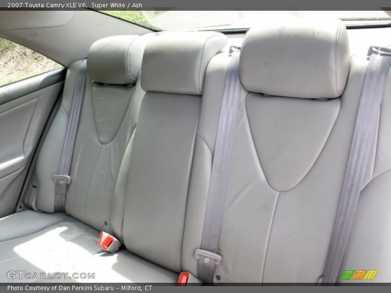 Super White / Ash 2007 Toyota Camry XLE V6