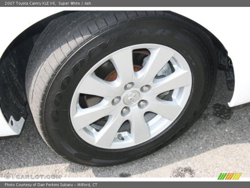 Super White / Ash 2007 Toyota Camry XLE V6
