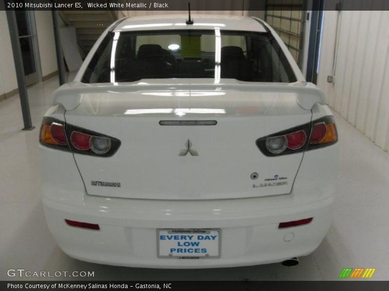 Wicked White Metallic / Black 2010 Mitsubishi Lancer ES