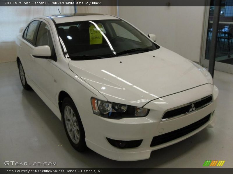 Wicked White Metallic / Black 2010 Mitsubishi Lancer ES