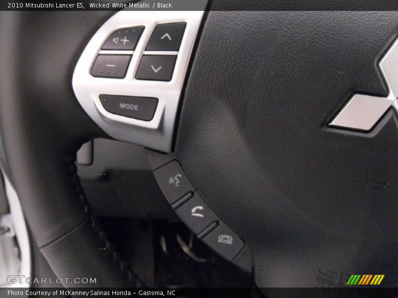 Wicked White Metallic / Black 2010 Mitsubishi Lancer ES