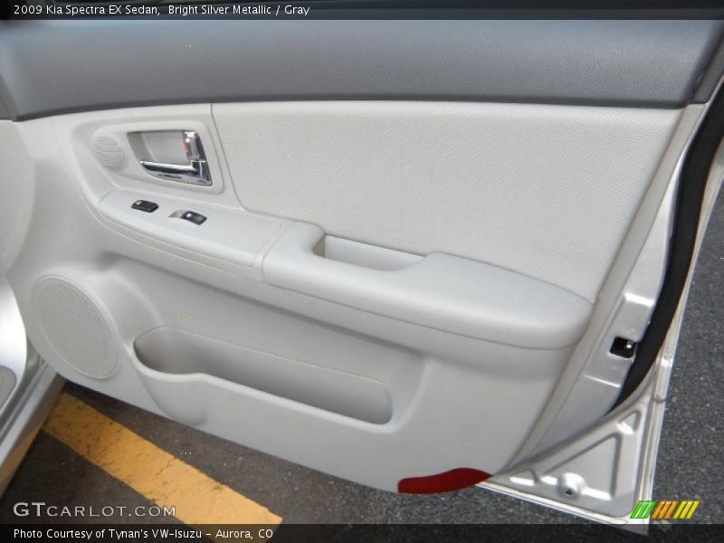 Bright Silver Metallic / Gray 2009 Kia Spectra EX Sedan