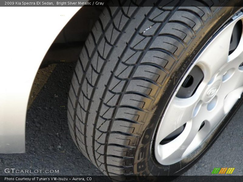 Bright Silver Metallic / Gray 2009 Kia Spectra EX Sedan
