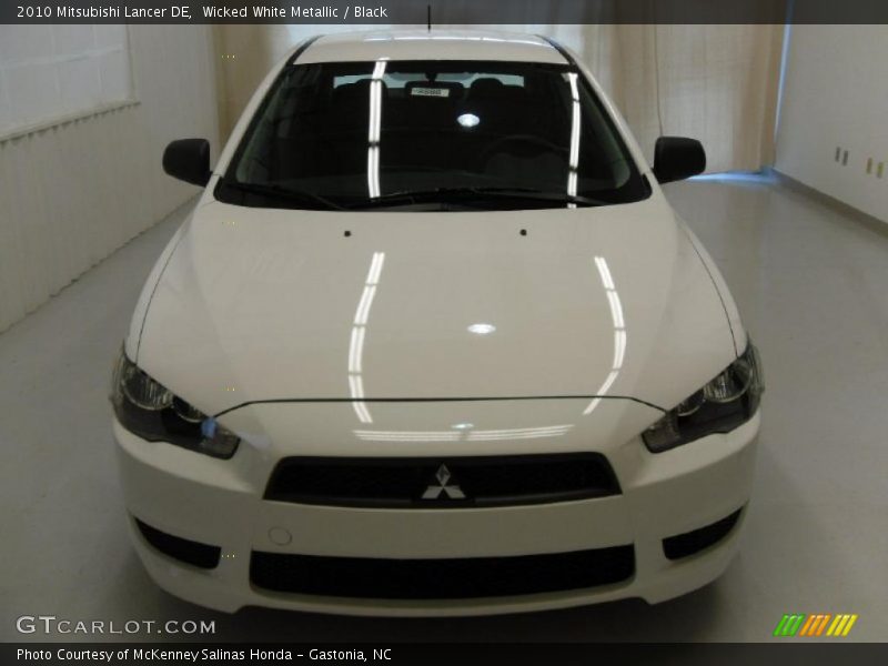 Wicked White Metallic / Black 2010 Mitsubishi Lancer DE
