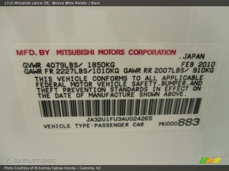 Wicked White Metallic / Black 2010 Mitsubishi Lancer DE