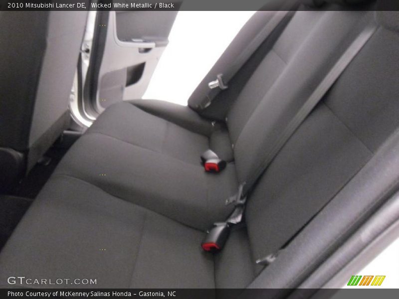 Wicked White Metallic / Black 2010 Mitsubishi Lancer DE