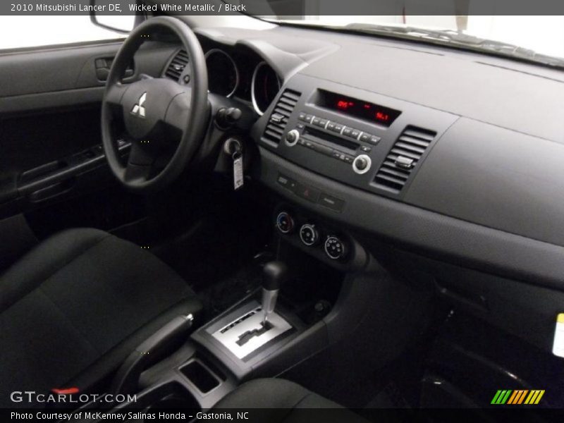 Wicked White Metallic / Black 2010 Mitsubishi Lancer DE