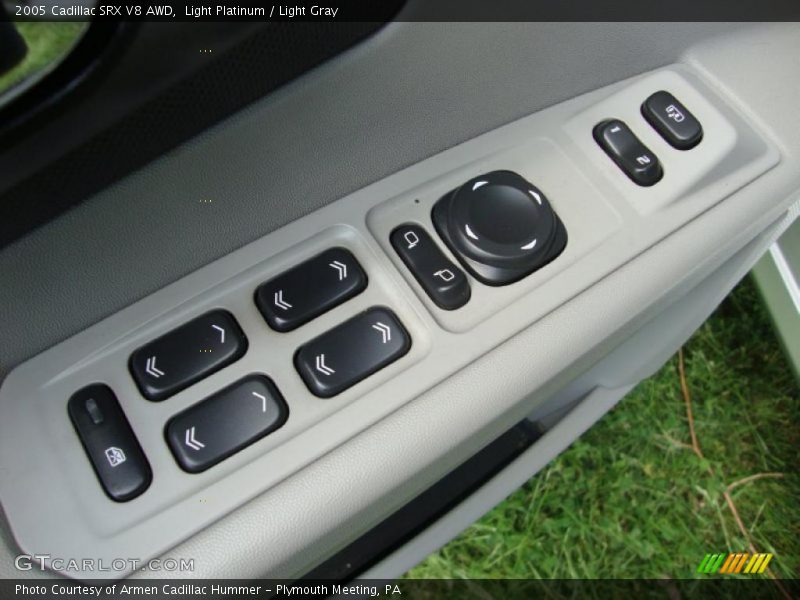 Light Platinum / Light Gray 2005 Cadillac SRX V8 AWD
