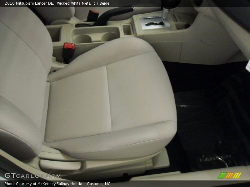 Wicked White Metallic / Beige 2010 Mitsubishi Lancer DE