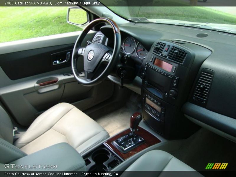 Light Platinum / Light Gray 2005 Cadillac SRX V8 AWD
