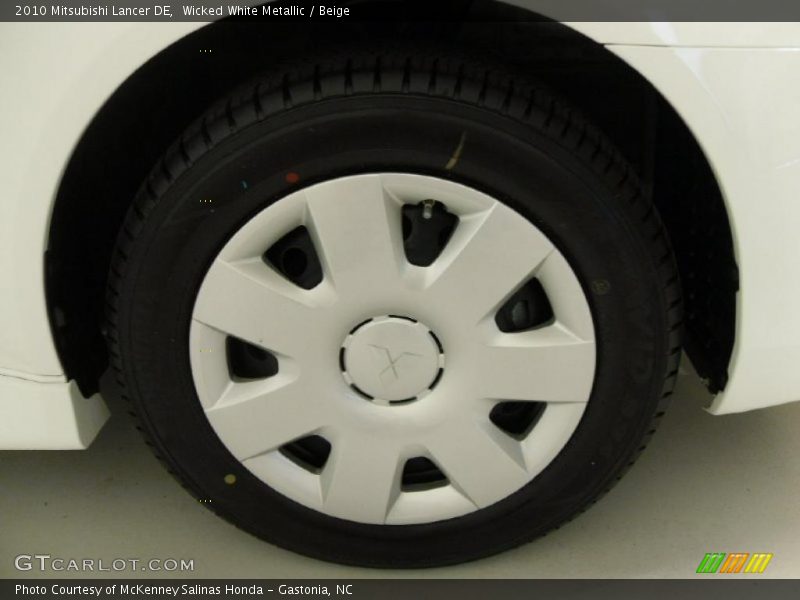 Wicked White Metallic / Beige 2010 Mitsubishi Lancer DE