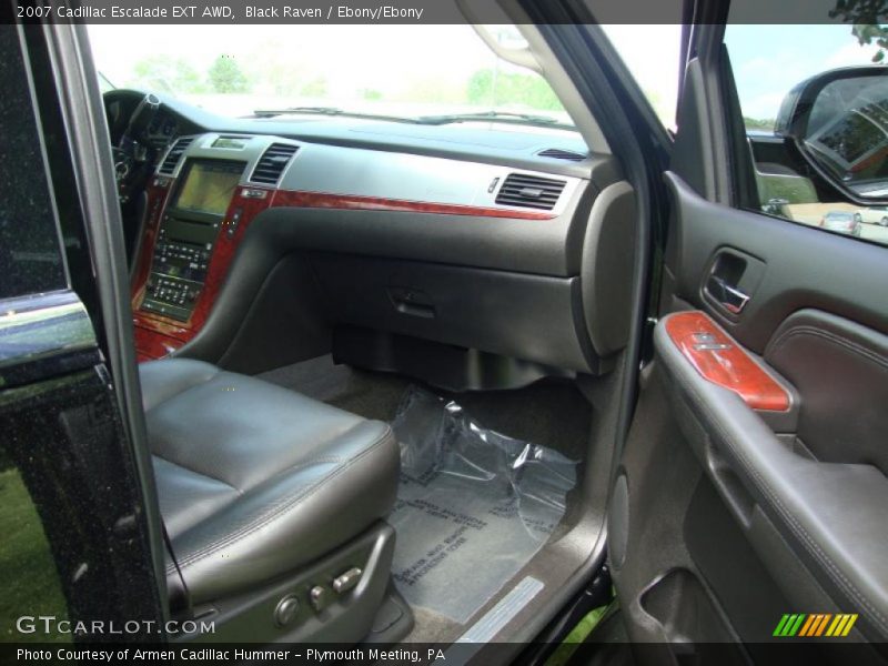 Black Raven / Ebony/Ebony 2007 Cadillac Escalade EXT AWD