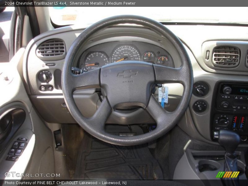 Silverstone Metallic / Medium Pewter 2004 Chevrolet TrailBlazer LS 4x4