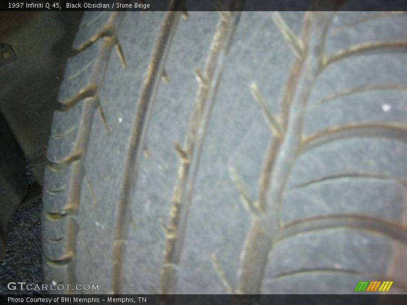 Black Obsidian / Stone Beige 1997 Infiniti Q 45