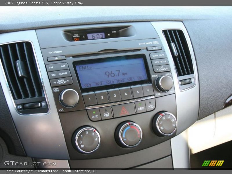 Bright Silver / Gray 2009 Hyundai Sonata GLS