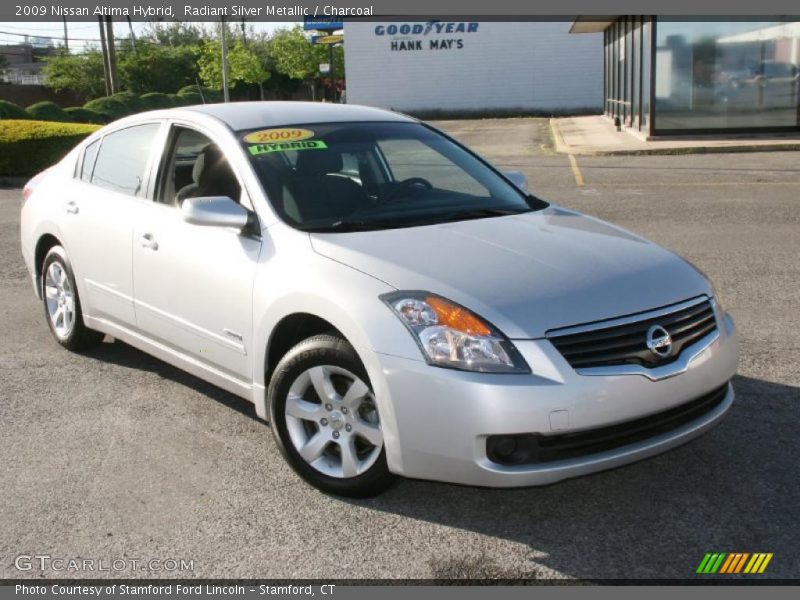 Radiant Silver Metallic / Charcoal 2009 Nissan Altima Hybrid