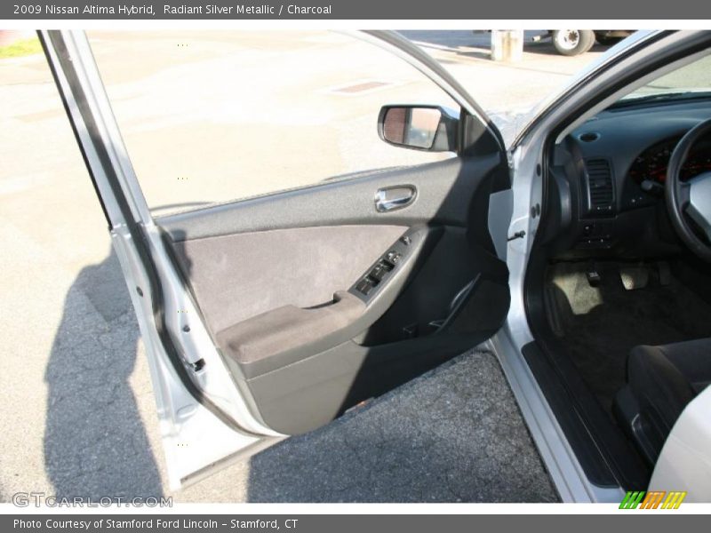 Radiant Silver Metallic / Charcoal 2009 Nissan Altima Hybrid