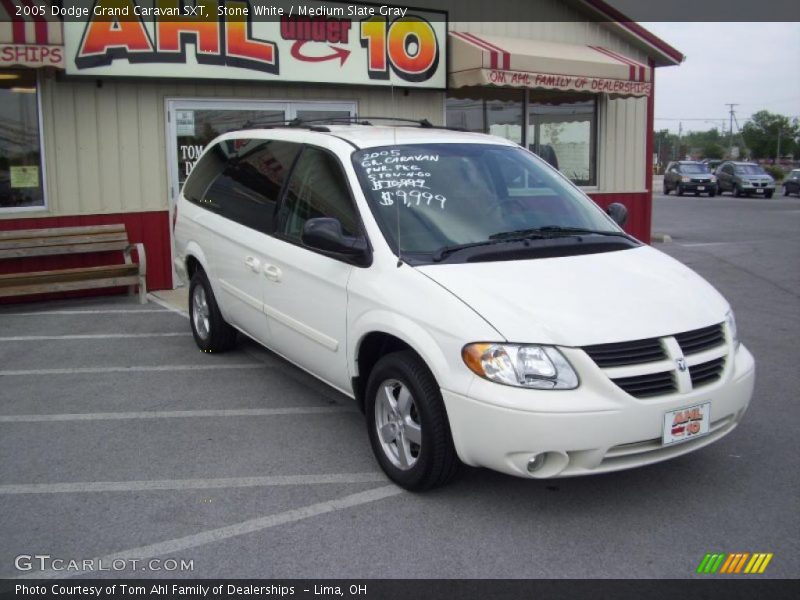Stone White / Medium Slate Gray 2005 Dodge Grand Caravan SXT