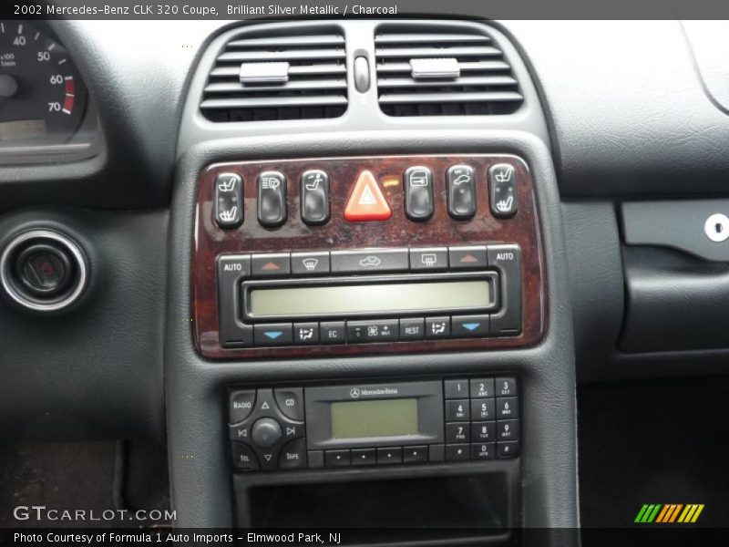 Brilliant Silver Metallic / Charcoal 2002 Mercedes-Benz CLK 320 Coupe