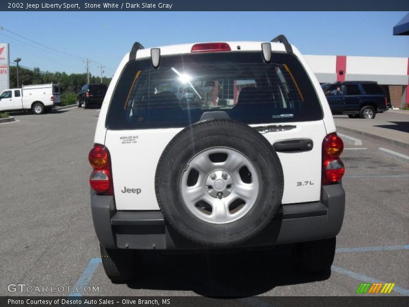 Stone White / Dark Slate Gray 2002 Jeep Liberty Sport