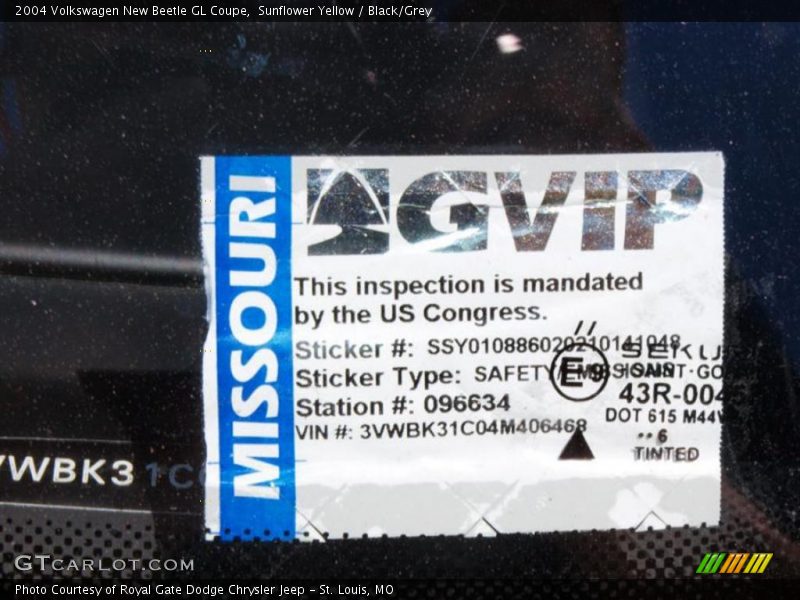 Sunflower Yellow / Black/Grey 2004 Volkswagen New Beetle GL Coupe