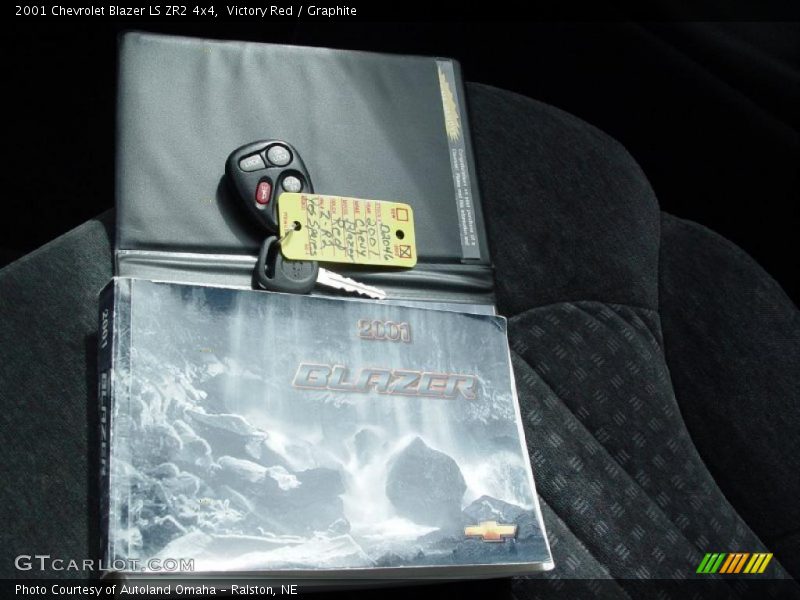 Victory Red / Graphite 2001 Chevrolet Blazer LS ZR2 4x4