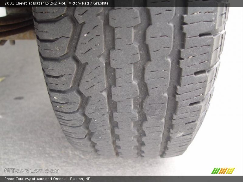 Victory Red / Graphite 2001 Chevrolet Blazer LS ZR2 4x4