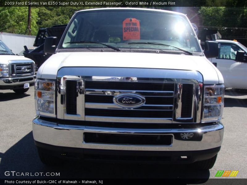 Oxford White / Medium Flint 2009 Ford E Series Van E350 Super Duty XL Extended Passenger