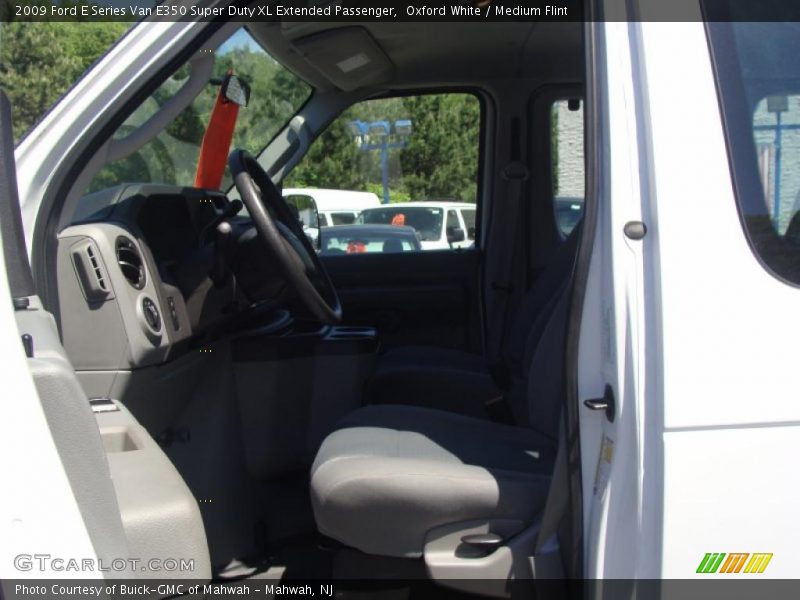 Oxford White / Medium Flint 2009 Ford E Series Van E350 Super Duty XL Extended Passenger