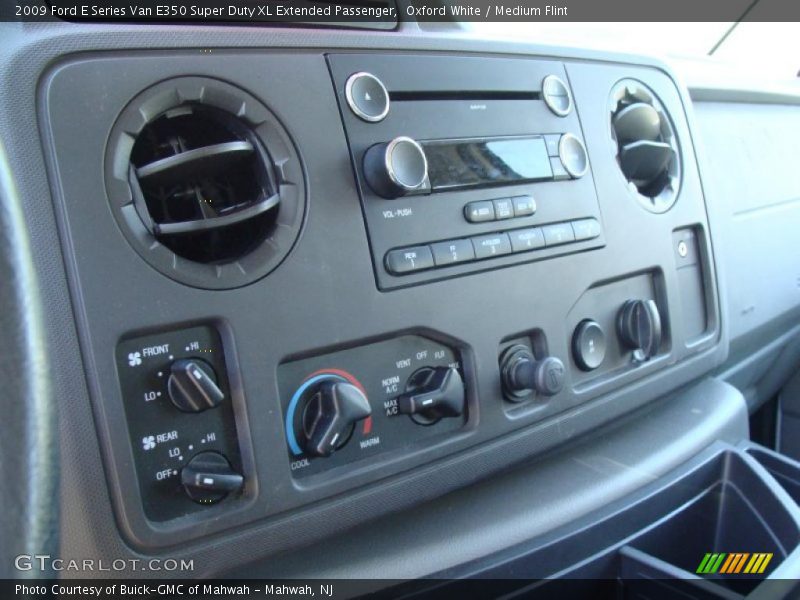 Oxford White / Medium Flint 2009 Ford E Series Van E350 Super Duty XL Extended Passenger